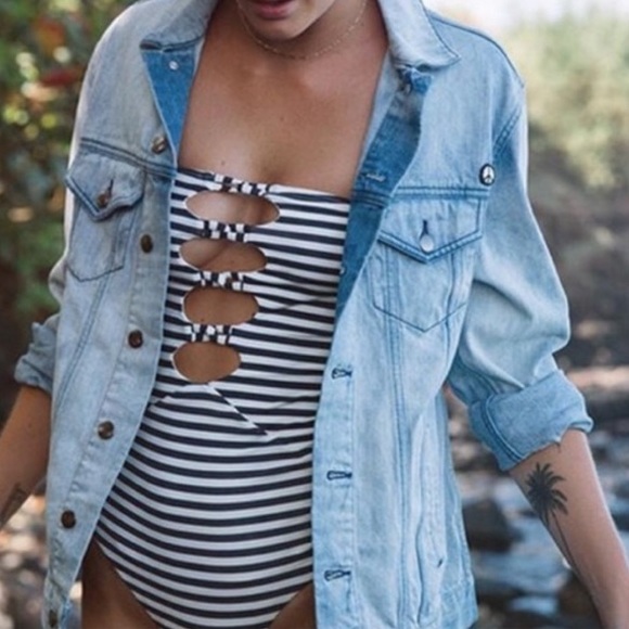 RARE SPIRITUAL GANGSTER Hamsa Graphic Denim Jacket - Picture 13 of 13